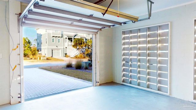 6597 Carlinga Dr, Pensacola, FL 32507