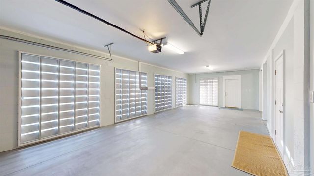 6597 Carlinga Dr, Pensacola, FL 32507