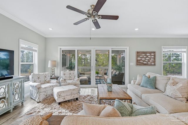 6597 Carlinga Dr, Pensacola, FL 32507