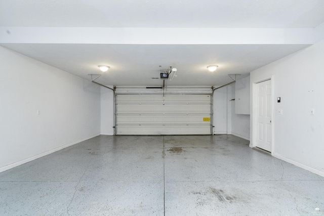 620 Dehoff Drive, Manhattan, KS 66502