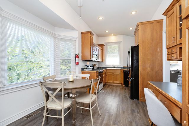 620 Dehoff Drive, Manhattan, KS 66502