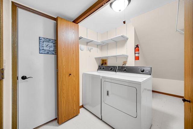 633 W 94th Court, Crown Point, IN 46307