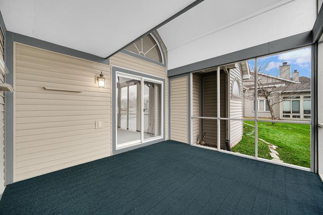 633 W 94th Court, Crown Point, IN 46307