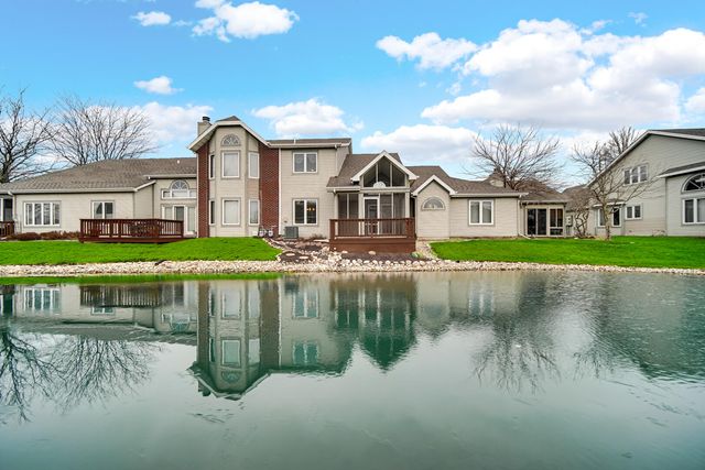 633 W 94th Court, Crown Point, IN 46307