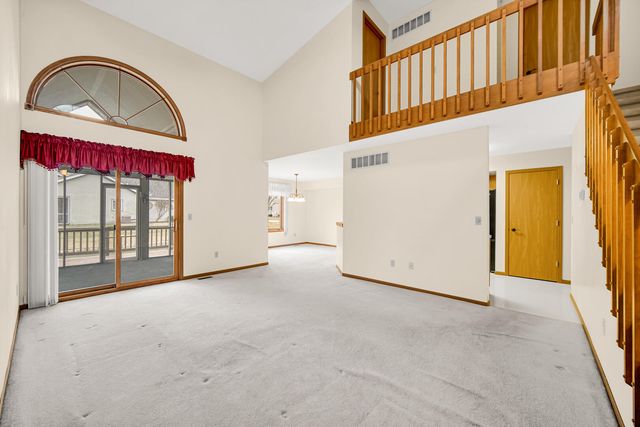 633 W 94th Court, Crown Point, IN 46307