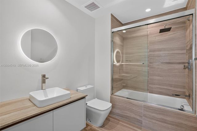 5775 Collins Avenue 705, Miami Beach, FL 33140