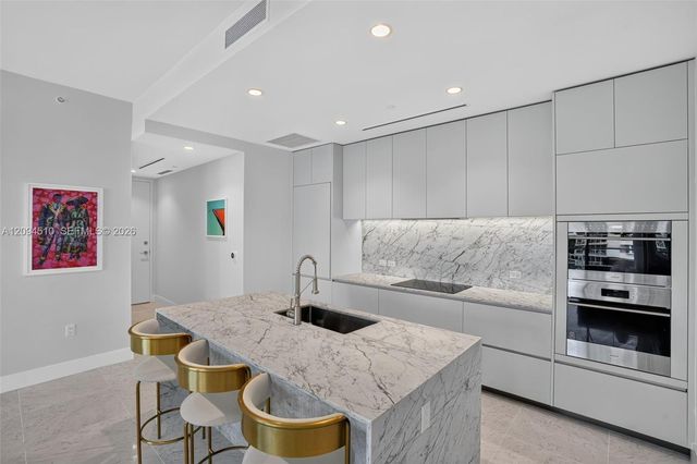 5775 Collins Avenue 705, Miami Beach, FL 33140