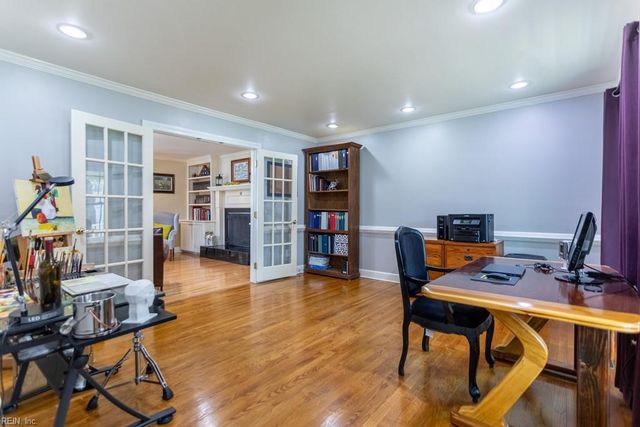 101 Yorkwood LN, Yorktown, VA 23692