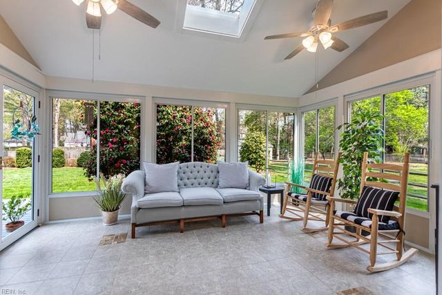 101 Yorkwood LN, Yorktown, VA 23692