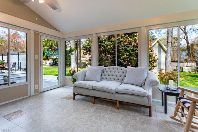 101 Yorkwood LN, Yorktown, VA 23692