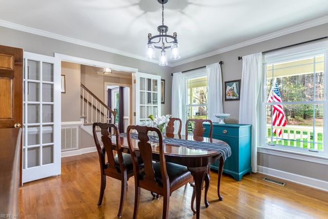 101 Yorkwood LN, Yorktown, VA 23692