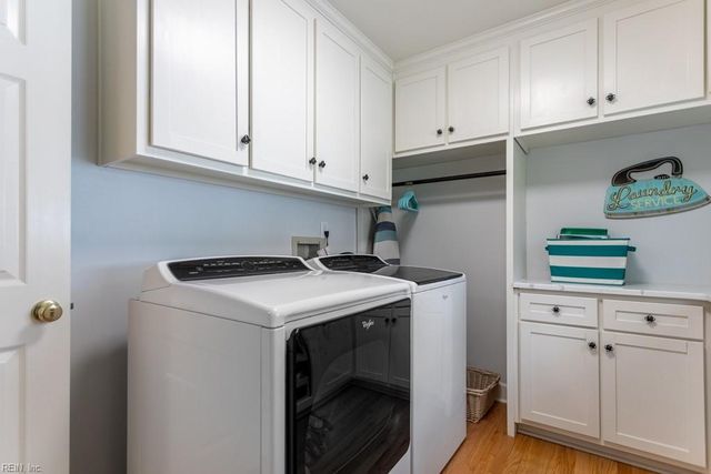 101 Yorkwood LN, Yorktown, VA 23692