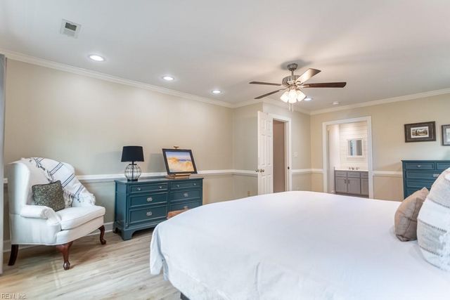 101 Yorkwood LN, Yorktown, VA 23692