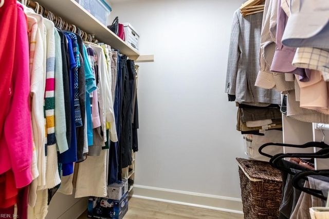 101 Yorkwood LN, Yorktown, VA 23692