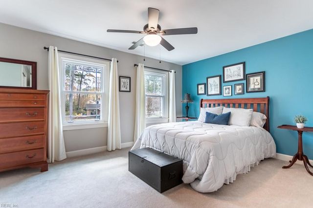 101 Yorkwood LN, Yorktown, VA 23692