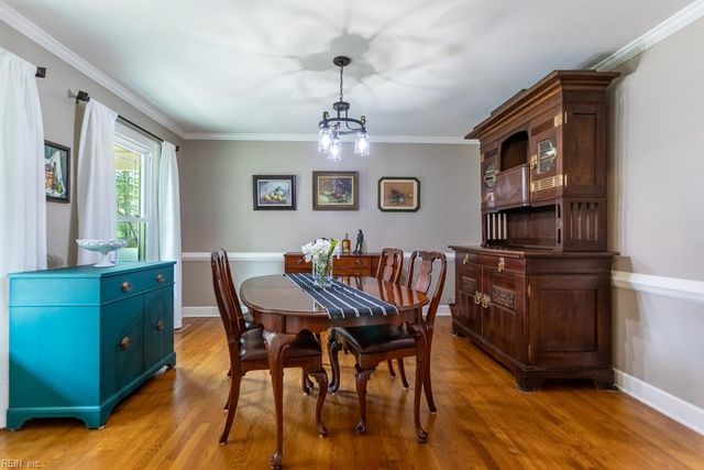 101 Yorkwood LN, Yorktown, VA 23692