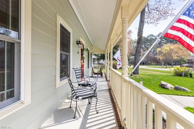 101 Yorkwood LN, Yorktown, VA 23692