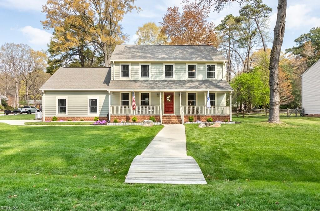 101 Yorkwood LN, Yorktown, VA 23692