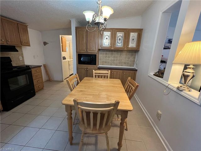 270 Gem Stone Loop, Summerfield, NC 27358