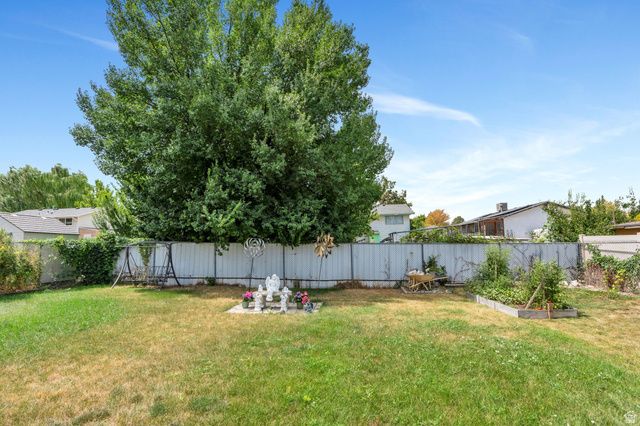 4428 S RED CHERRY CIR, West Valley City, UT 84120