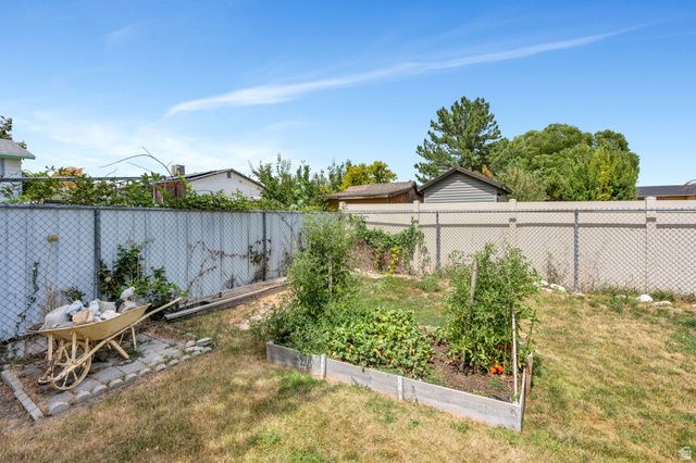 4428 S RED CHERRY CIR, West Valley City, UT 84120