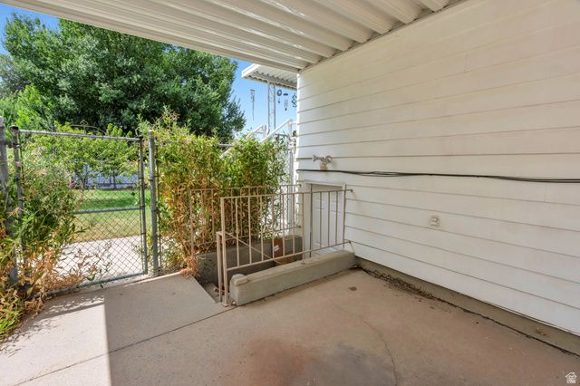 4428 S RED CHERRY CIR, West Valley City, UT 84120