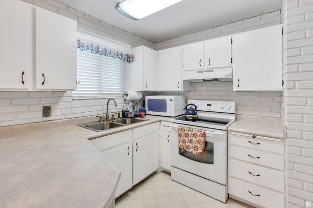 4428 S RED CHERRY CIR, West Valley City, UT 84120