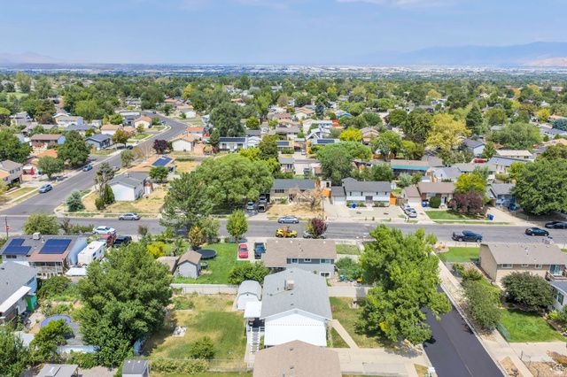4428 S RED CHERRY CIR, West Valley City, UT 84120