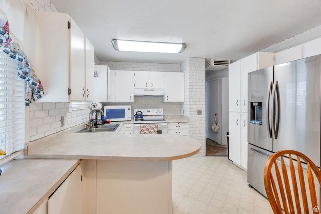 4428 S RED CHERRY CIR, West Valley City, UT 84120