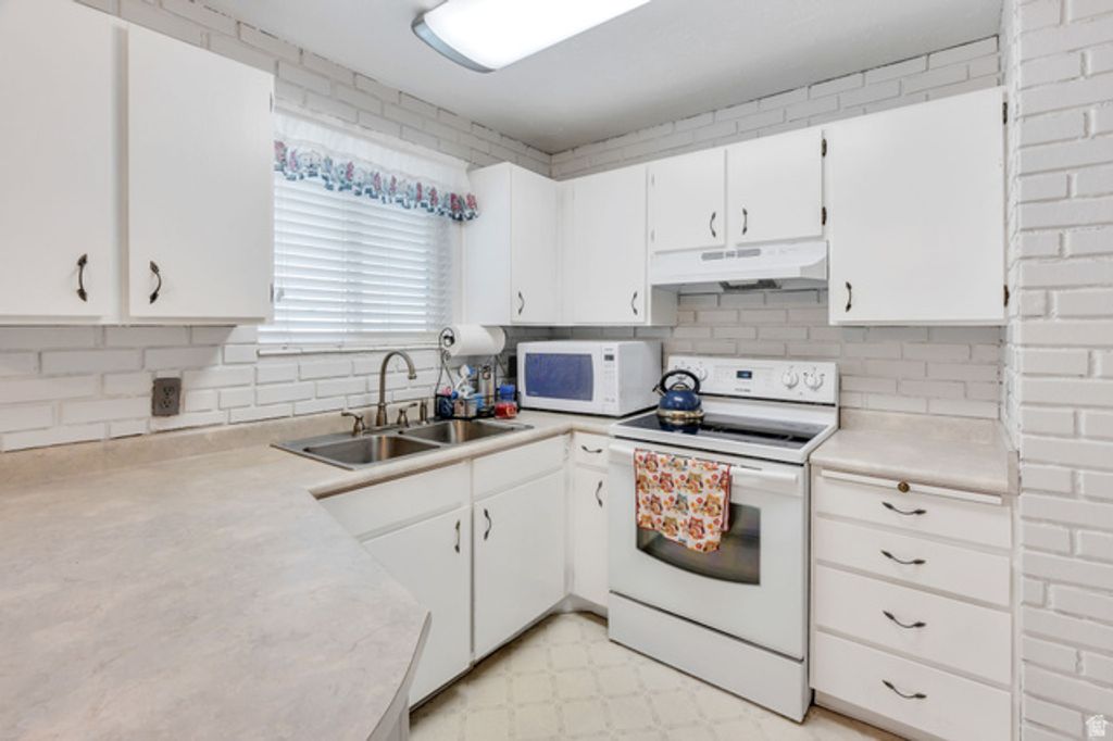 4428 S RED CHERRY CIR, West Valley City, UT 84120 — photo 4