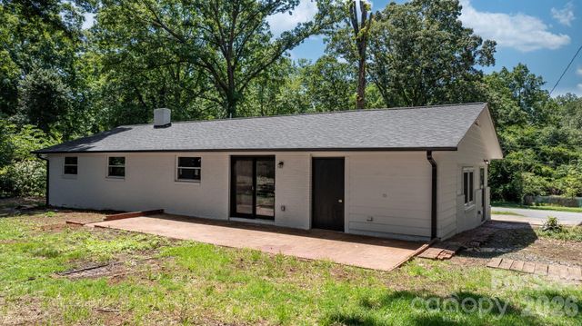 965 23rd Avenue NE, Hickory, NC 28601