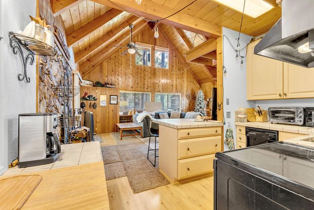 25437 Nestwa Trail, Idyllwild, CA 92549