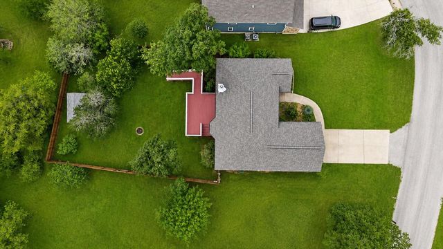 220 Ulupau CIR, Bastrop, TX 78602