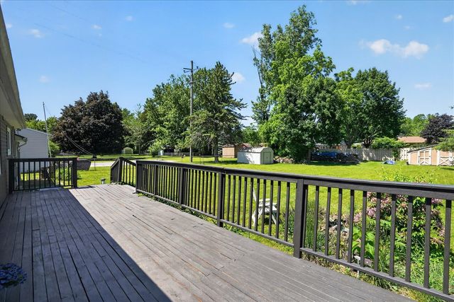 340 Lakeshore Drive, Battle Creek, MI 49015