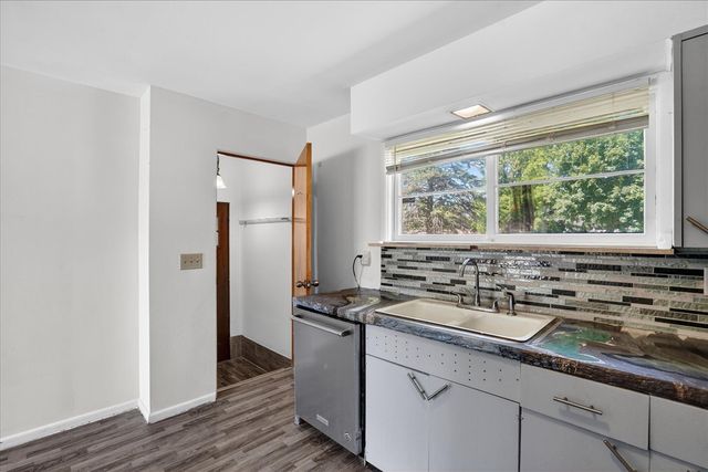 340 Lakeshore Drive, Battle Creek, MI 49015