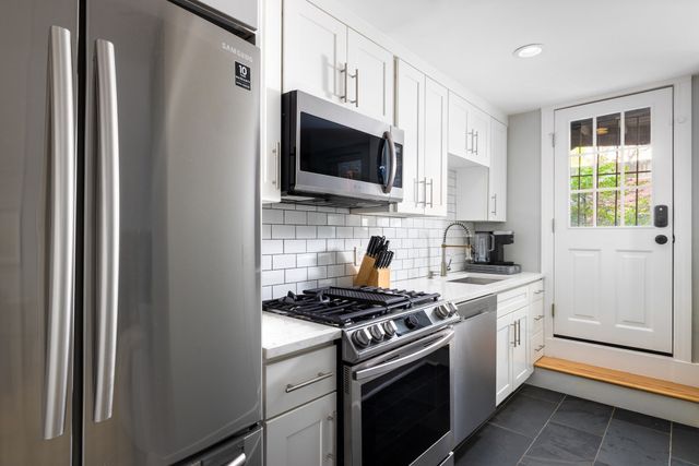 75 Waltham St 1, Boston, MA 02118