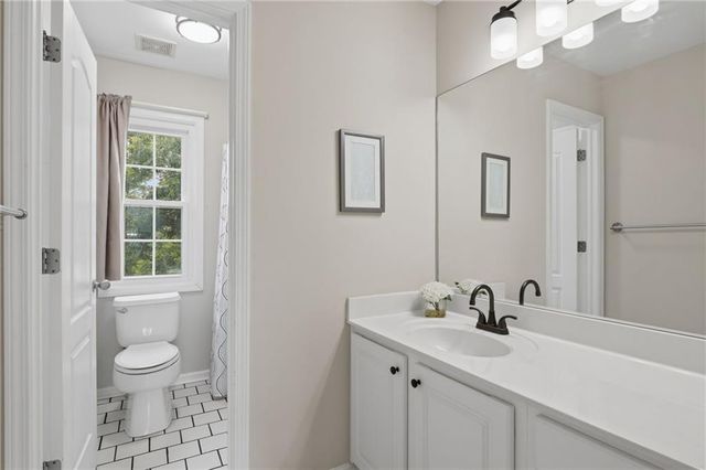 8205 Applewood Court, Gainesville, GA 30506