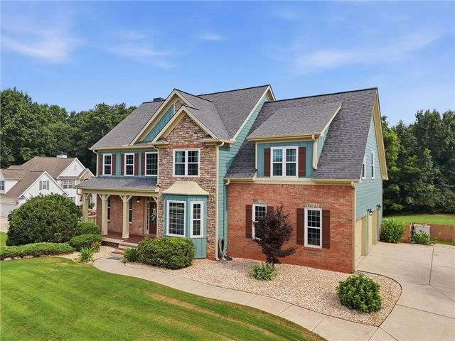 8205 Applewood Court, Gainesville, GA 30506