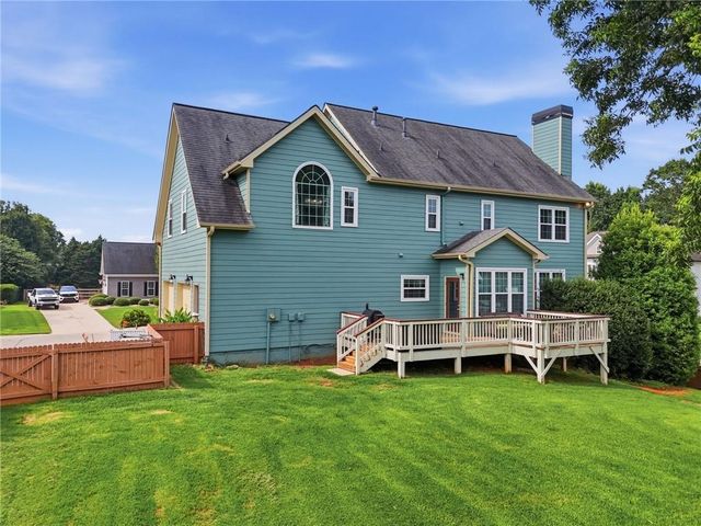 8205 Applewood Court, Gainesville, GA 30506