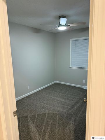 8822 Pine Drive, La Vista, NE 68128