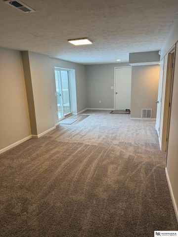 8822 Pine Drive, La Vista, NE 68128