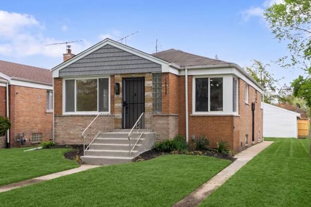 14505 Woodlawn Avenue, Dolton, IL 60419