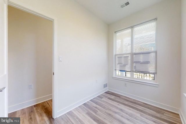 4910 EAST CAPITOL, Washington, DC 20019