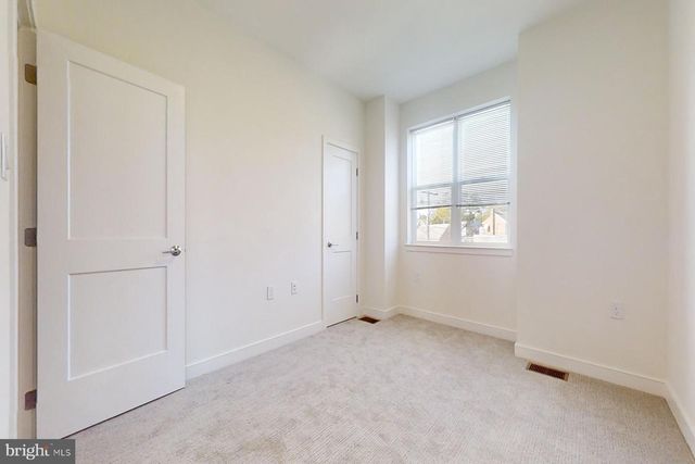 4910 EAST CAPITOL, Washington, DC 20019