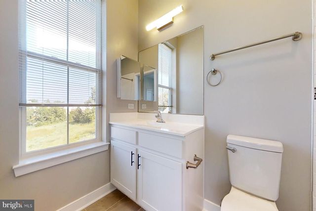 4910 EAST CAPITOL, Washington, DC 20019