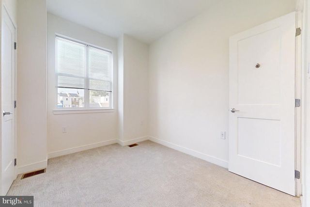 4910 EAST CAPITOL, Washington, DC 20019