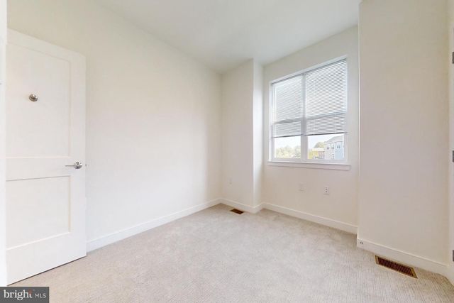 4910 EAST CAPITOL, Washington, DC 20019