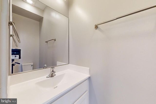 4910 EAST CAPITOL, Washington, DC 20019