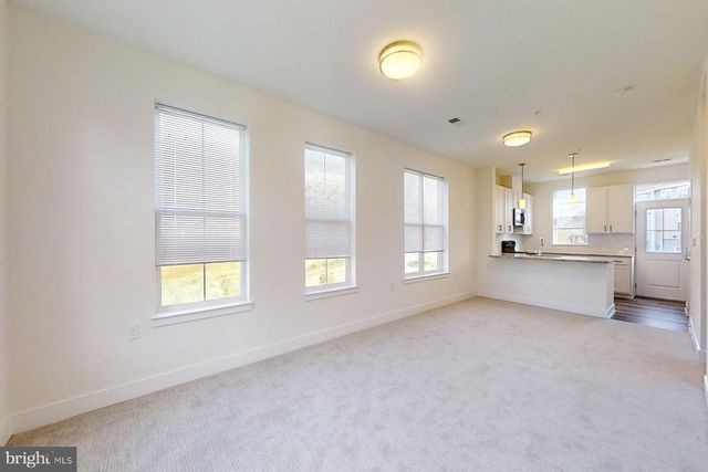 4910 EAST CAPITOL, Washington, DC 20019