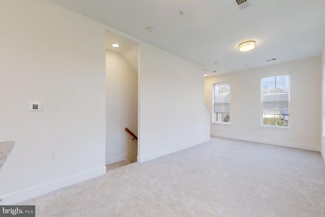 4910 EAST CAPITOL, Washington, DC 20019